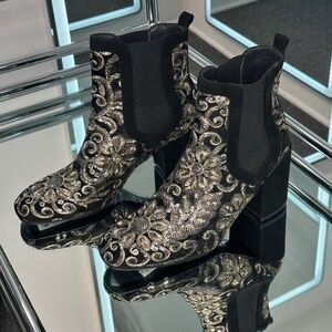 Stuart Weitzman Bootie